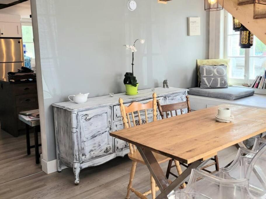 Om Chalet 1 Avec Spa Face Au Fleuve Saint-Jean 外观 照片